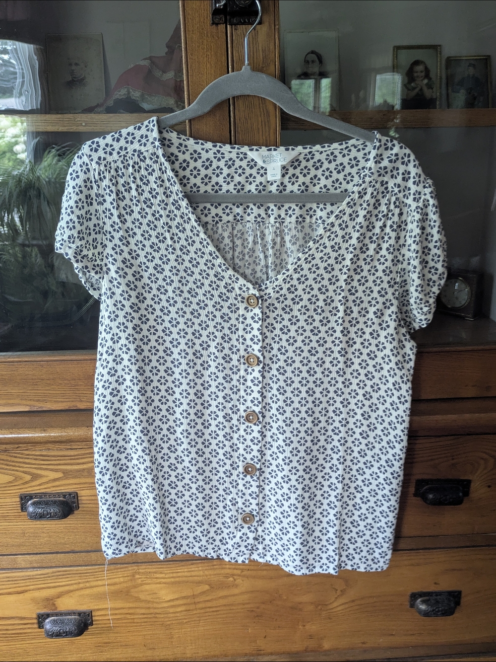 Market & Spruce Navy Floral-Print Short Sleeve Button Front Top
